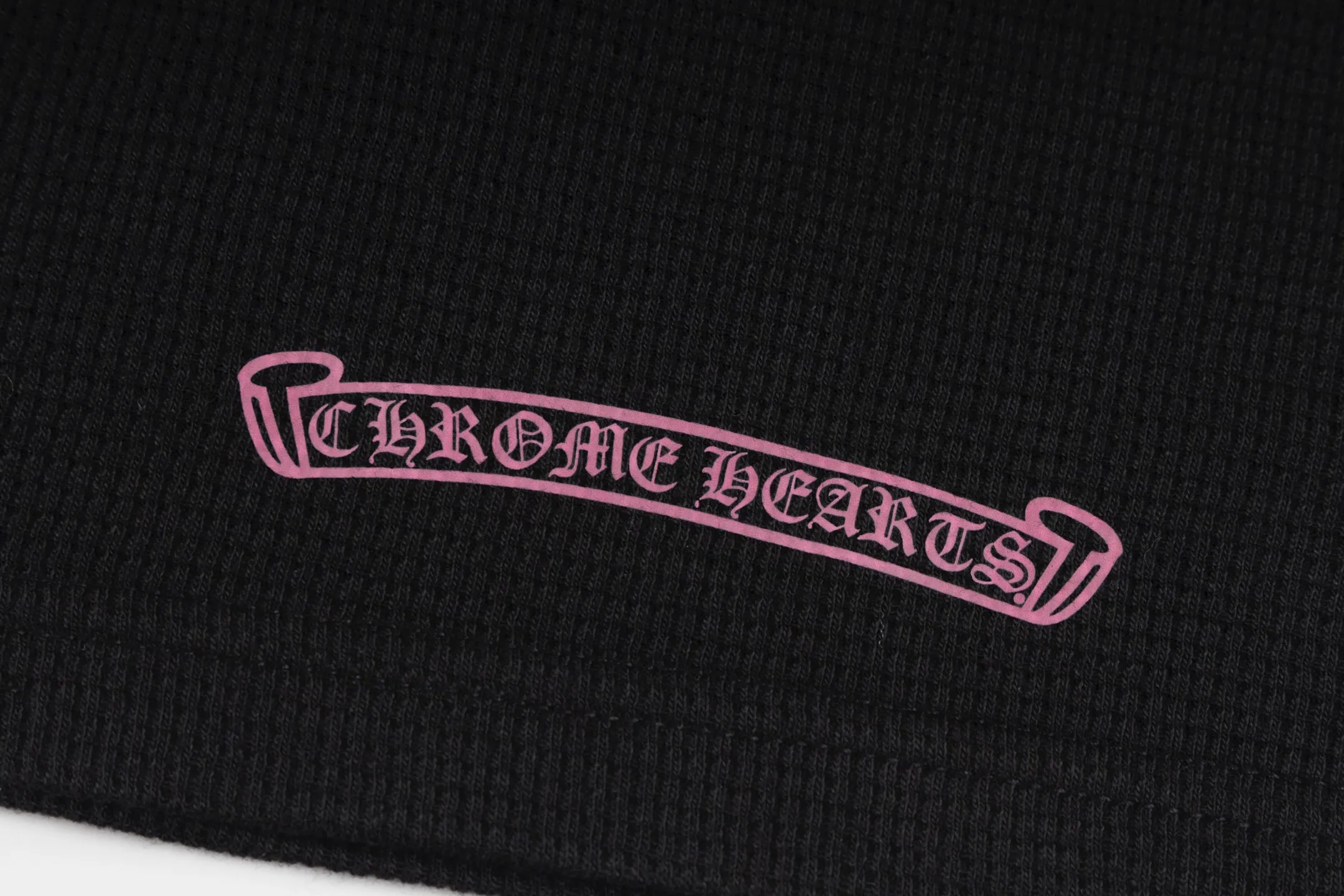 🅿️380 [Exclusive supply] CH Crow Heart USA limited black pink waffle long sleeves. The original version was purchased for 3500 and developed. The fabric is made of 280g cotton waffle double-layer material, and the printing is made of high-temperature heat transfer. The embroidery adopts imported Tajima embroidery. The overall wiring is straight and delicate, the fabric is comfortable and soft, and the color is consistent without color difference. It can be matched with the same style to create a fashionable look and control various occasions. Customized accessories, complete with three standards, same style for men and women! Size:S/M/L
